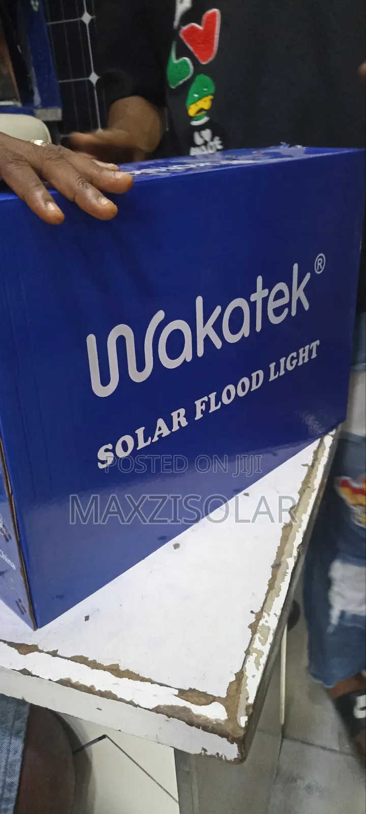 Brand New 300 Watts Wakatek Solar Flood Light