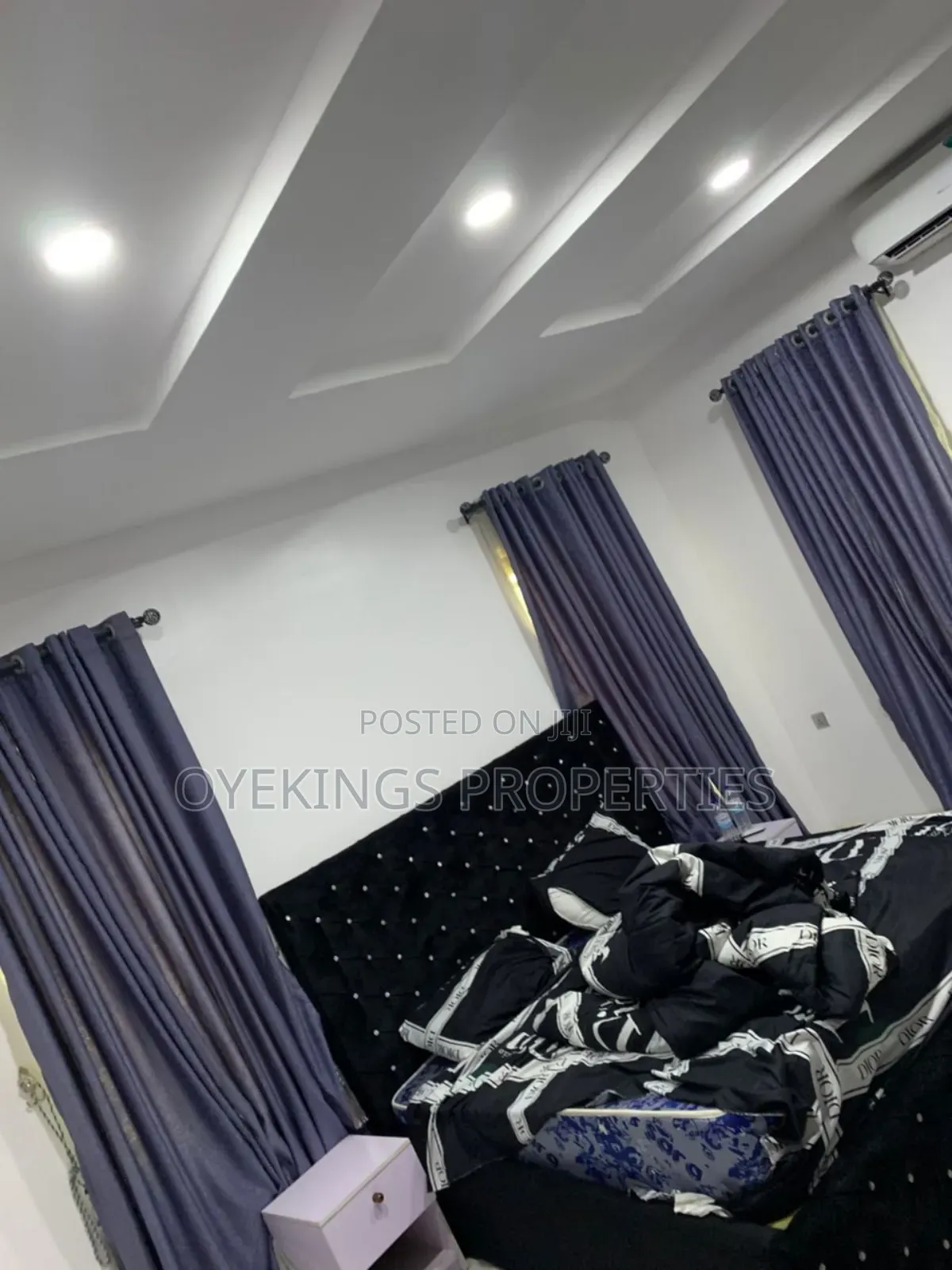 Furnished 5bdrm Duplex in Star Gate, Oluyole Estate for sale