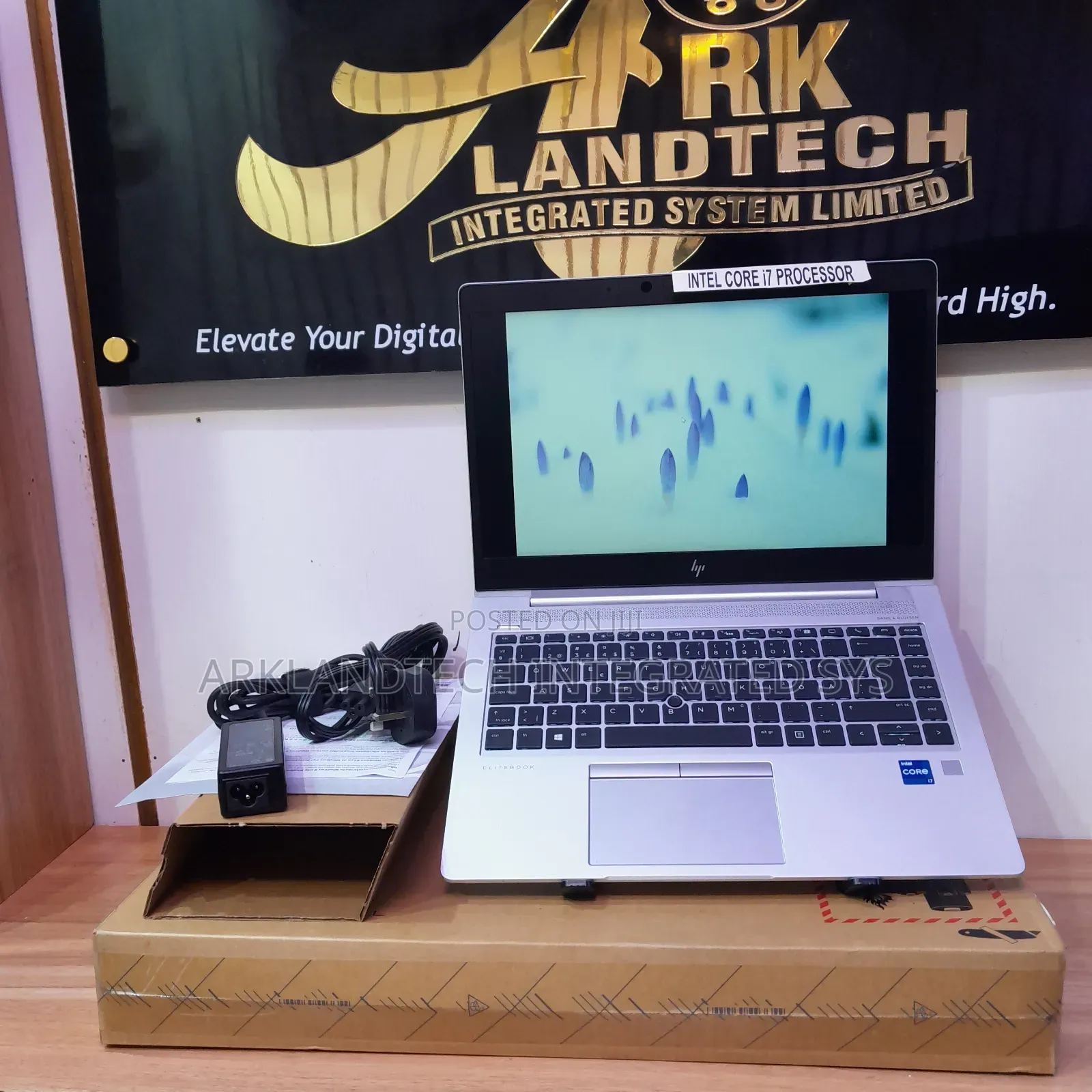 New Laptop HP EliteBook 840r G4 12GB Intel Core I7 SSD 256GB