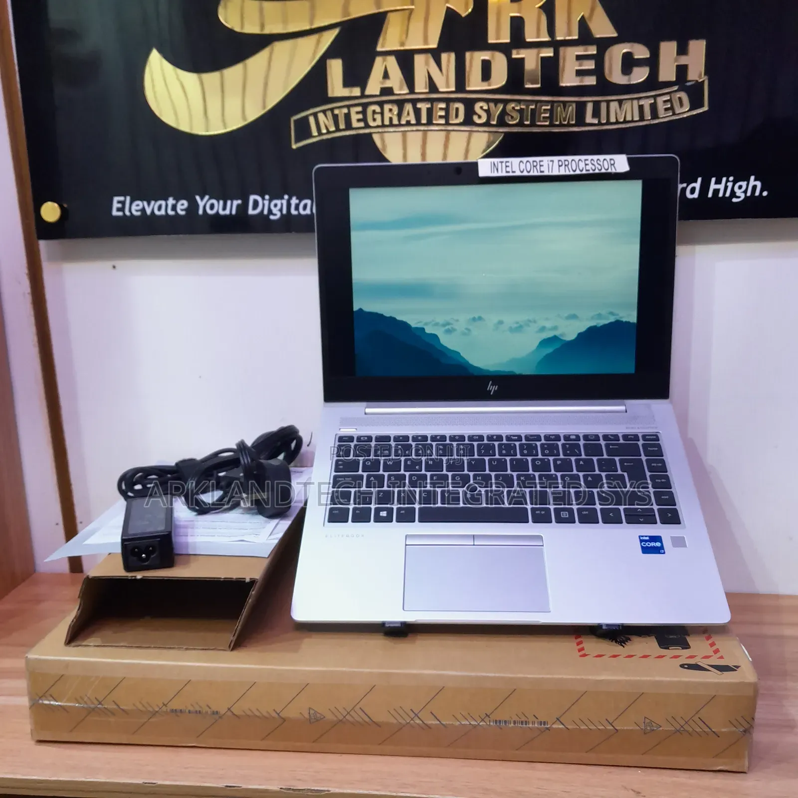 New Laptop HP EliteBook 840r G4 8GB Intel Core I7 SSD 512GB