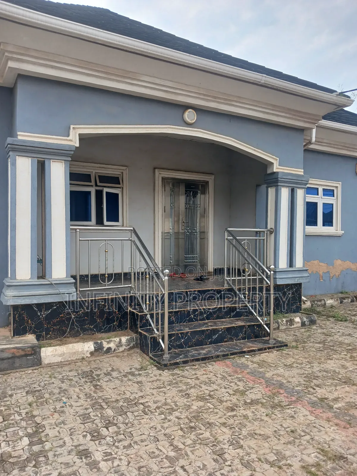 3bdrm Block of Flats in Okabere, Benin City for sale