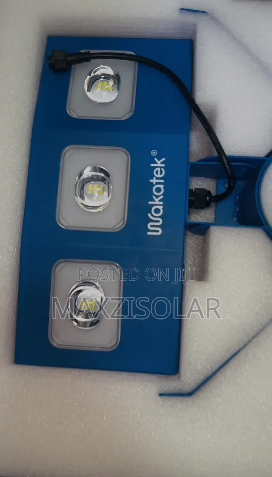 300 Watts Solar Street Light