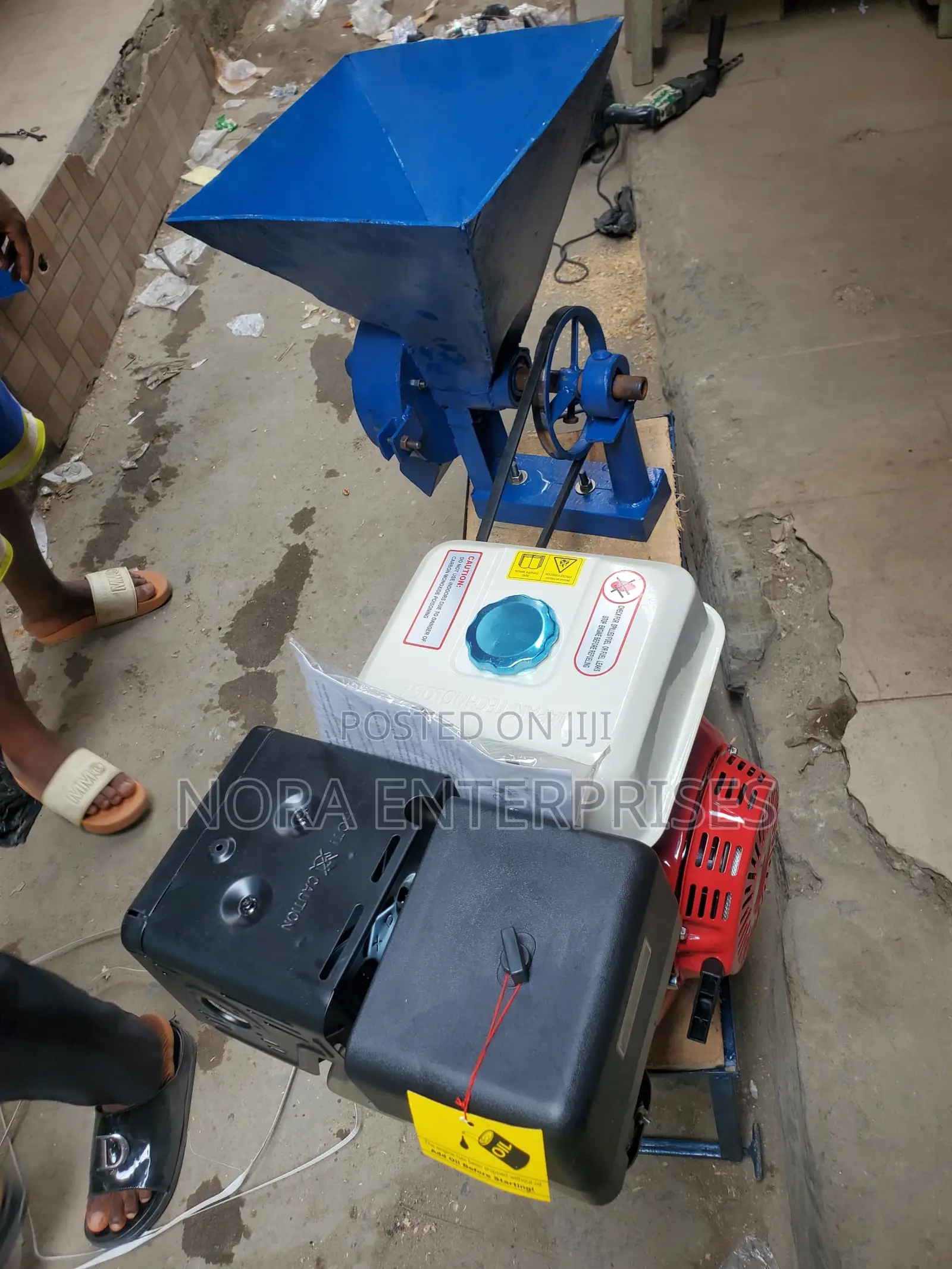 Wet and Dry Grinding Machine (With 13hp Petro Engine)