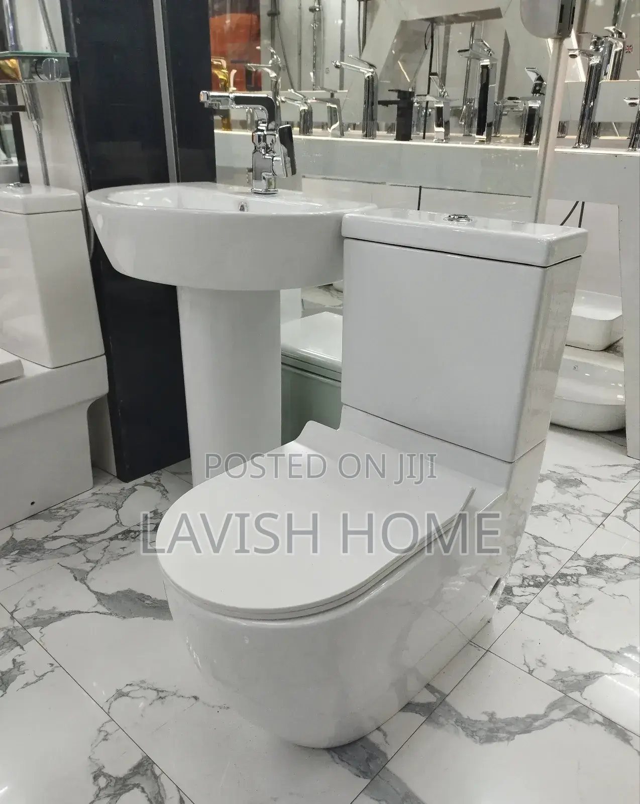 England Water Closet Set With Basin and Pedestria