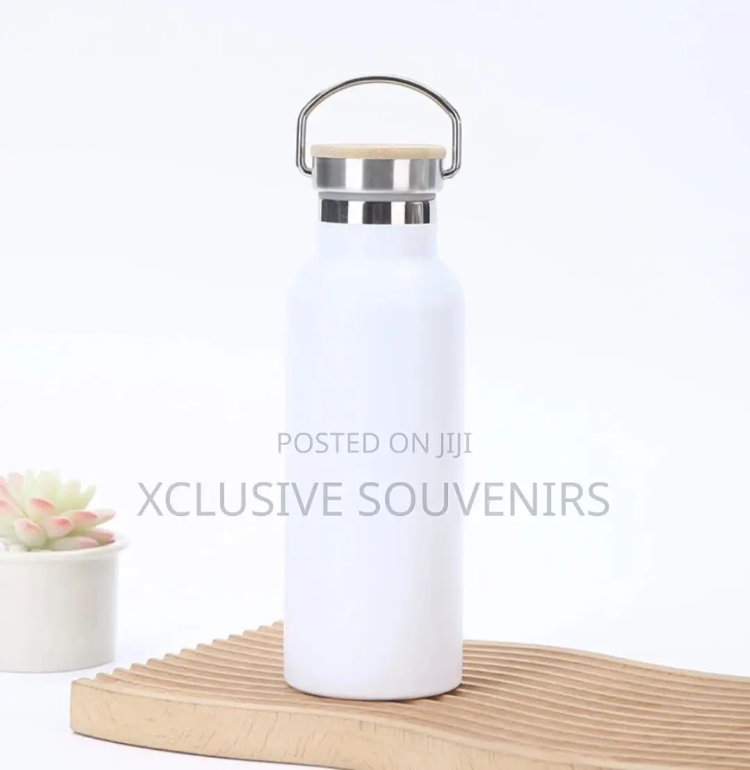 Stainless Steel Vacuum Water Bottle With Handle and Bamboo Leak Proof