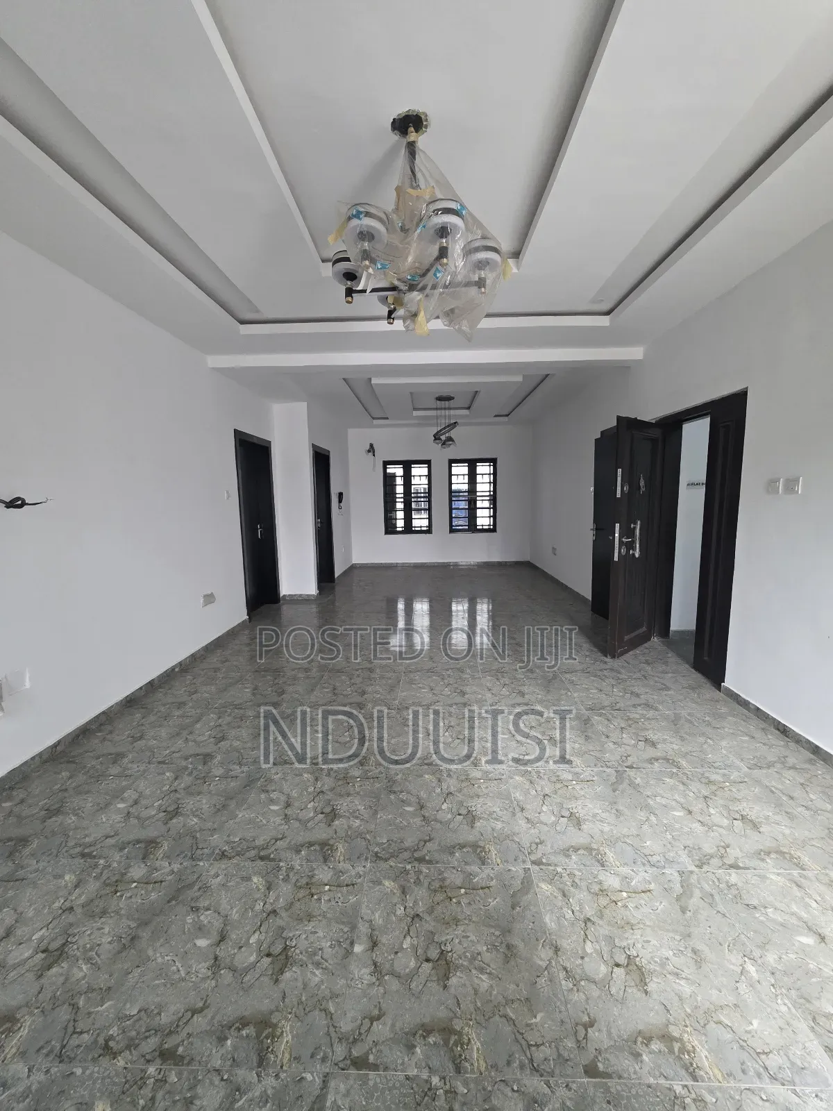 3bdrm Apartment in Lekki Phase 1 for sale