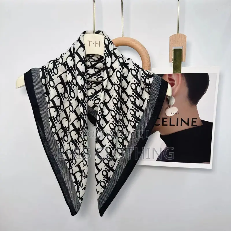 Trendy Designer Scarfs Available for Sale