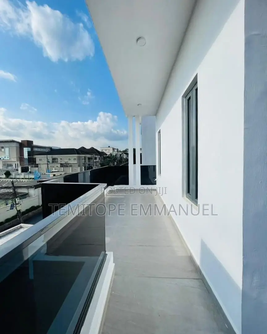 Furnished 7bdrm Duplex in Magodo Phase 2, for sale