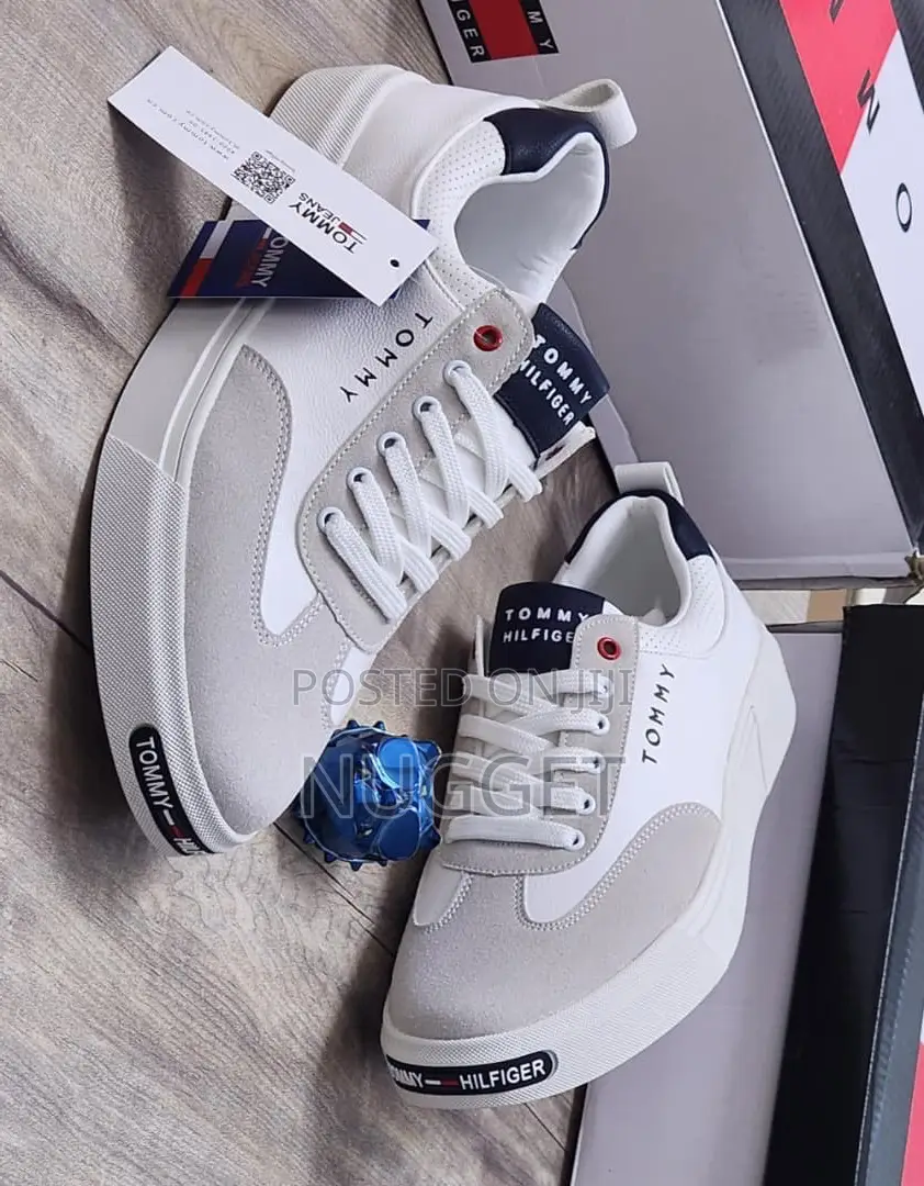 Tommy Hilfiger Sneaks White,(Luxury Grade) Boxed