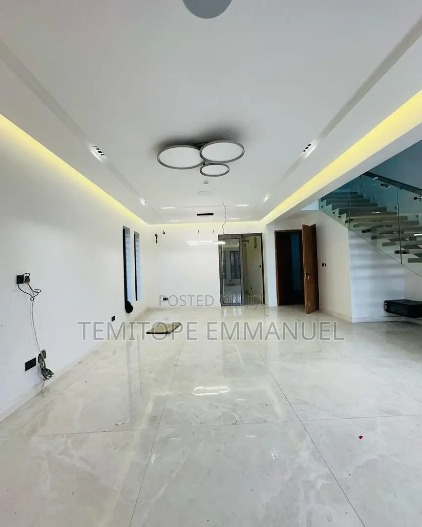 Furnished 5bdrm Duplex in Adeniyi Jones, for sale