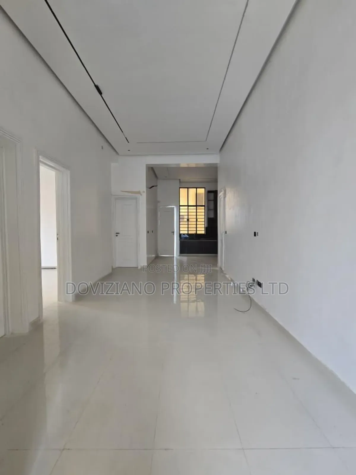3bdrm Apartment in Lekki Phase 1 for sale