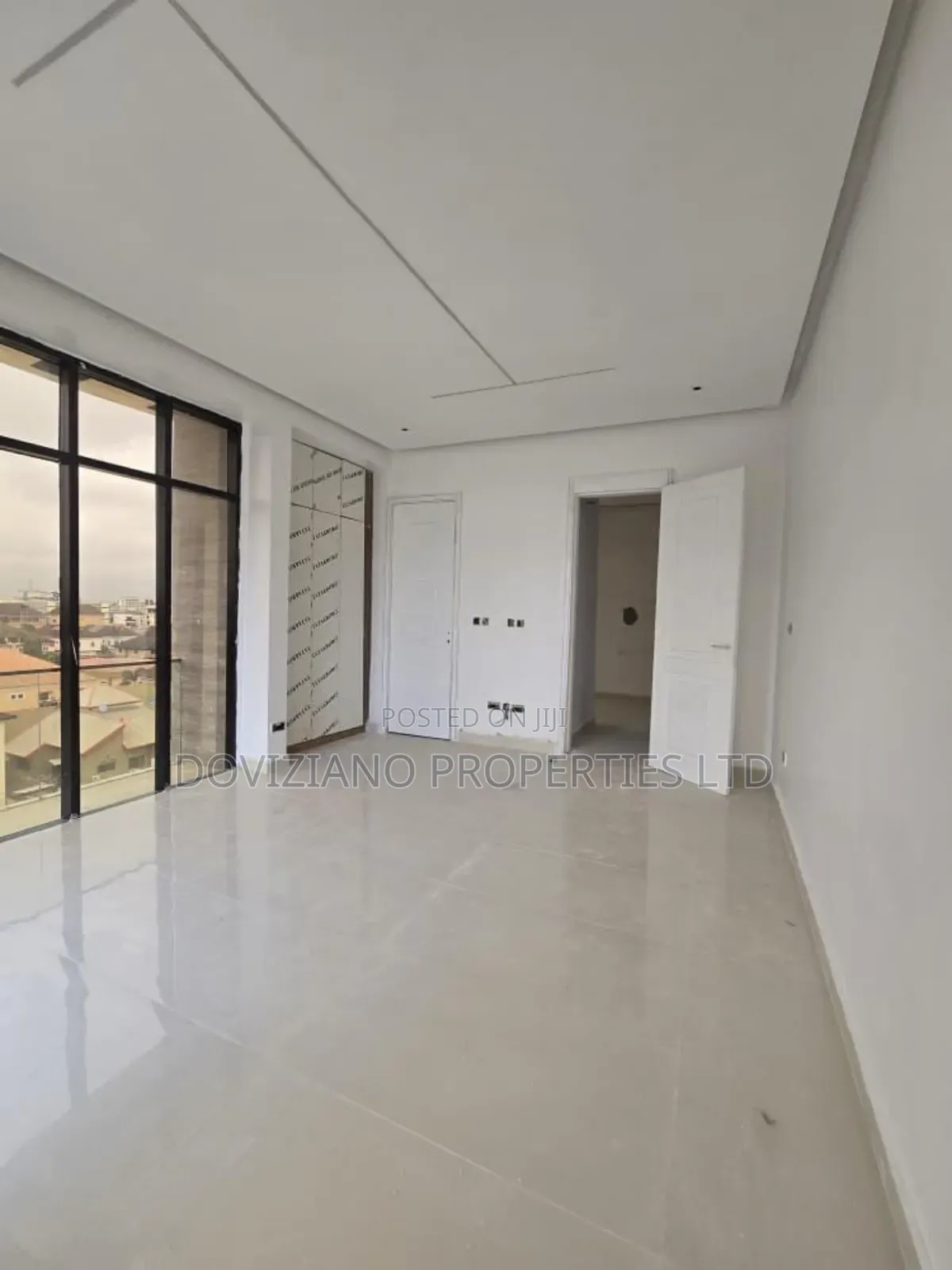 3bdrm Apartment in Lekki Phase 1 for sale