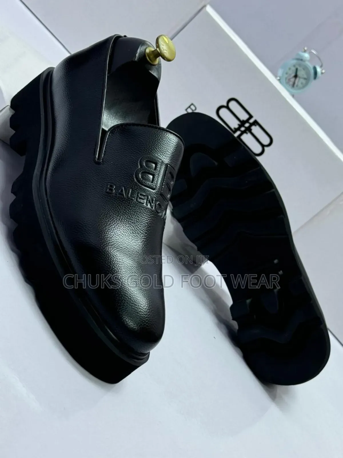 Balenciaga Size Alert  
Struggling to Find Sizes We’Ve Got Them.