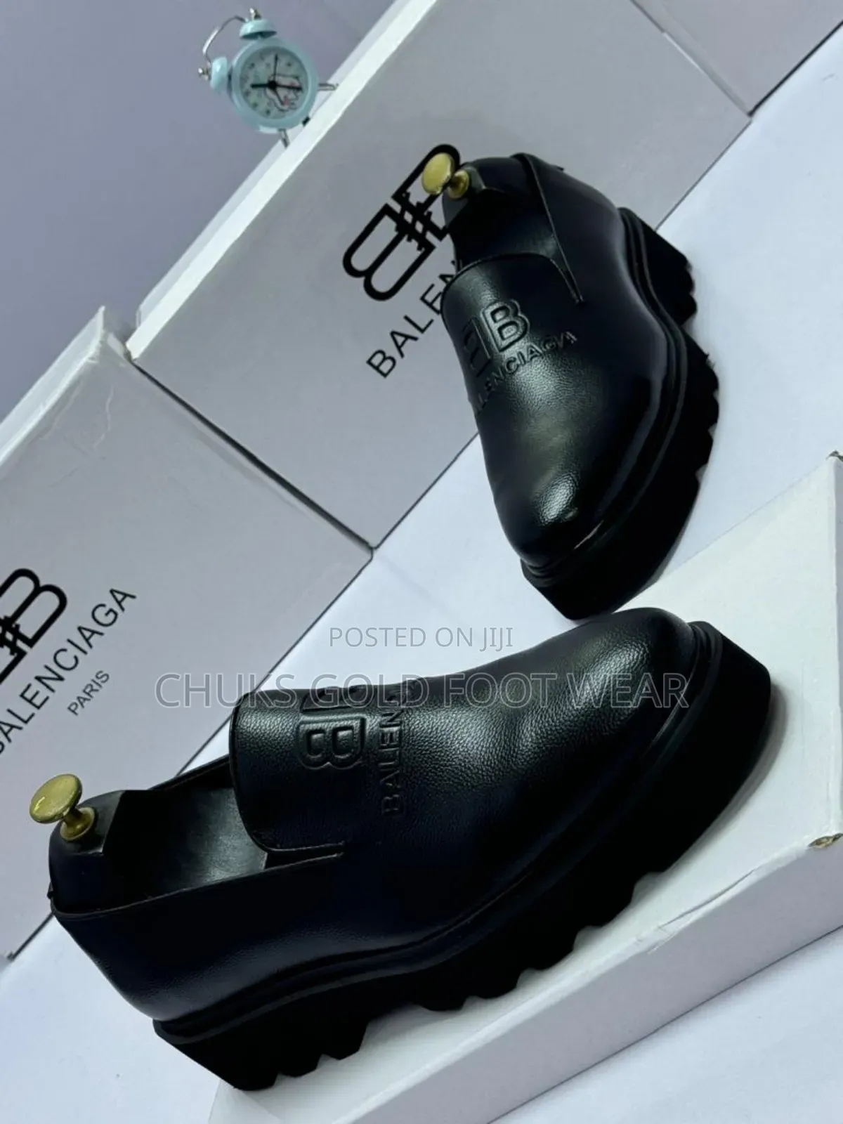 Balenciaga Size Alert  
Struggling to Find Sizes We’Ve Got Them.