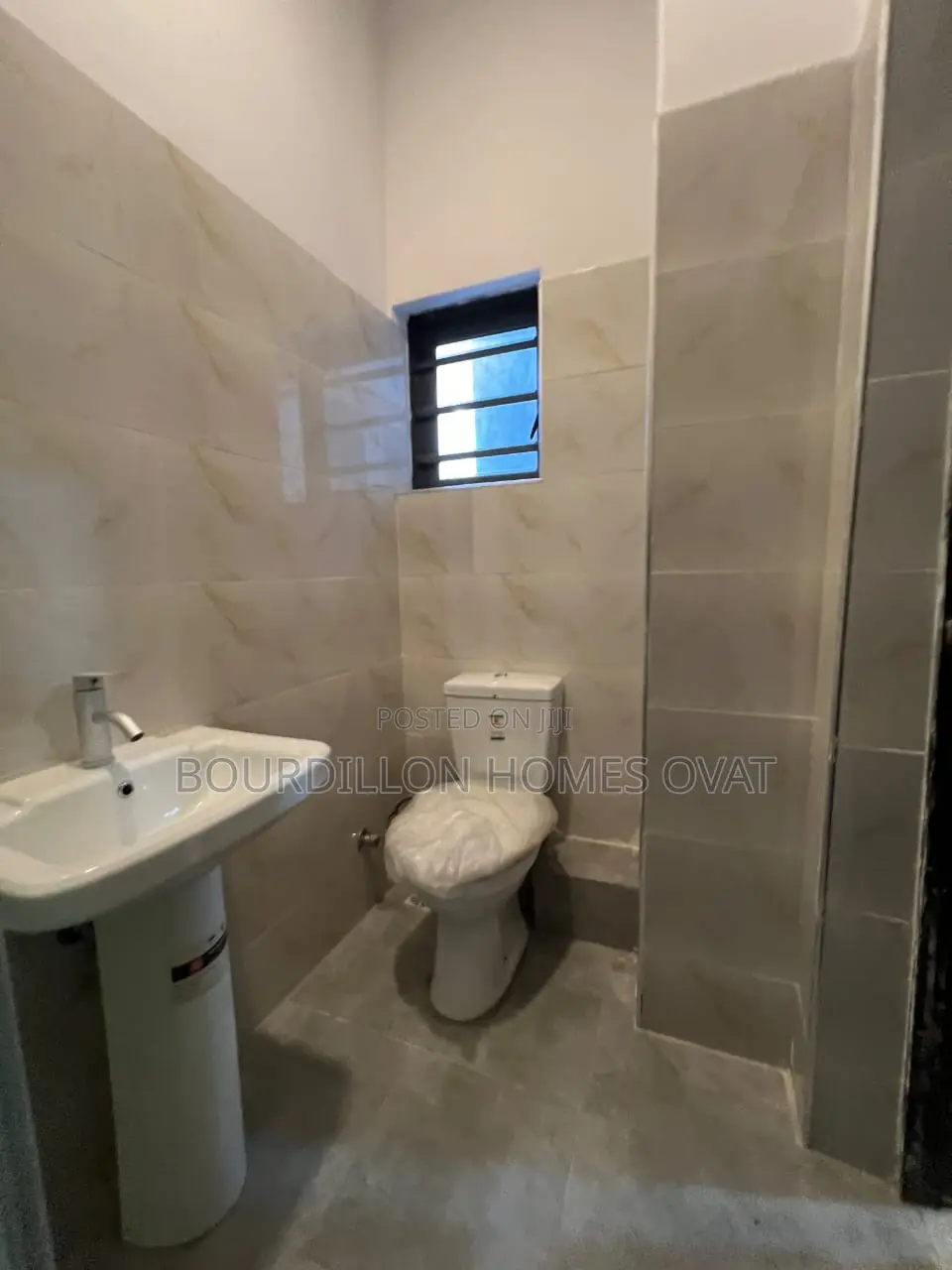 3bdrm Apartment in Off Freedom Way for sale