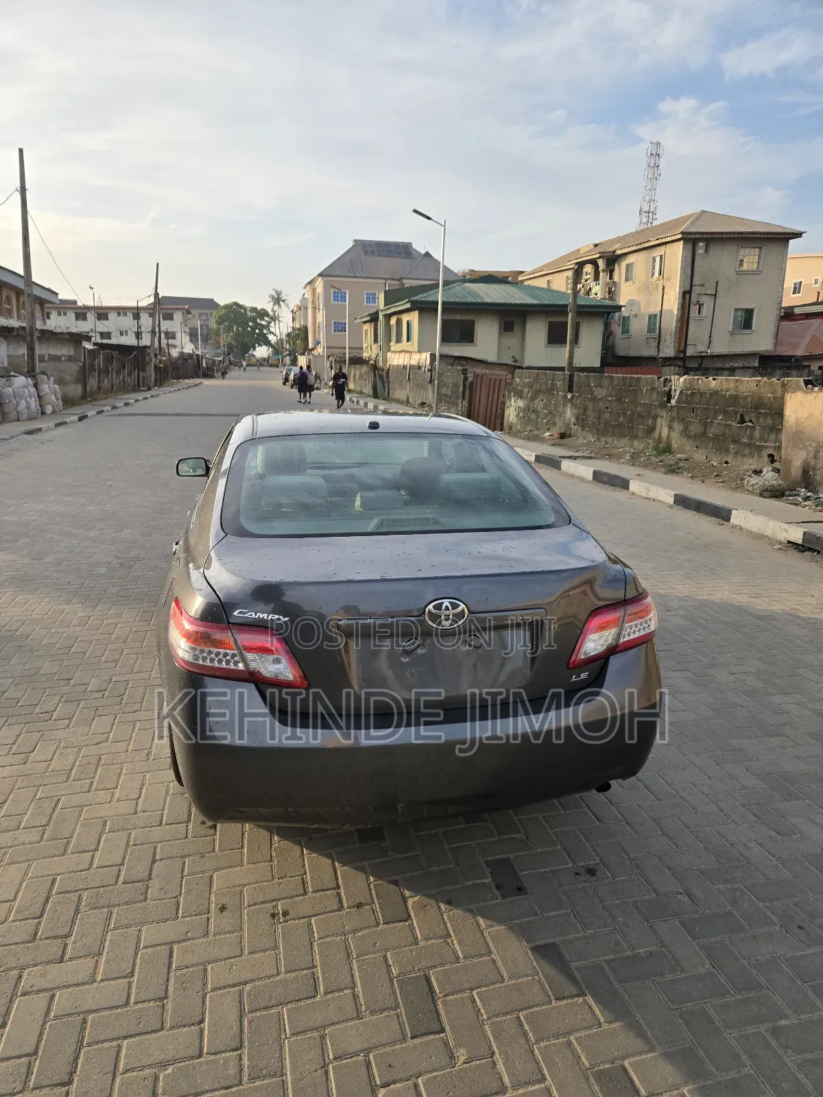 Toyota Camry LE 4dr Sedan (2.5L 4cyl 6A) 2011 Gray