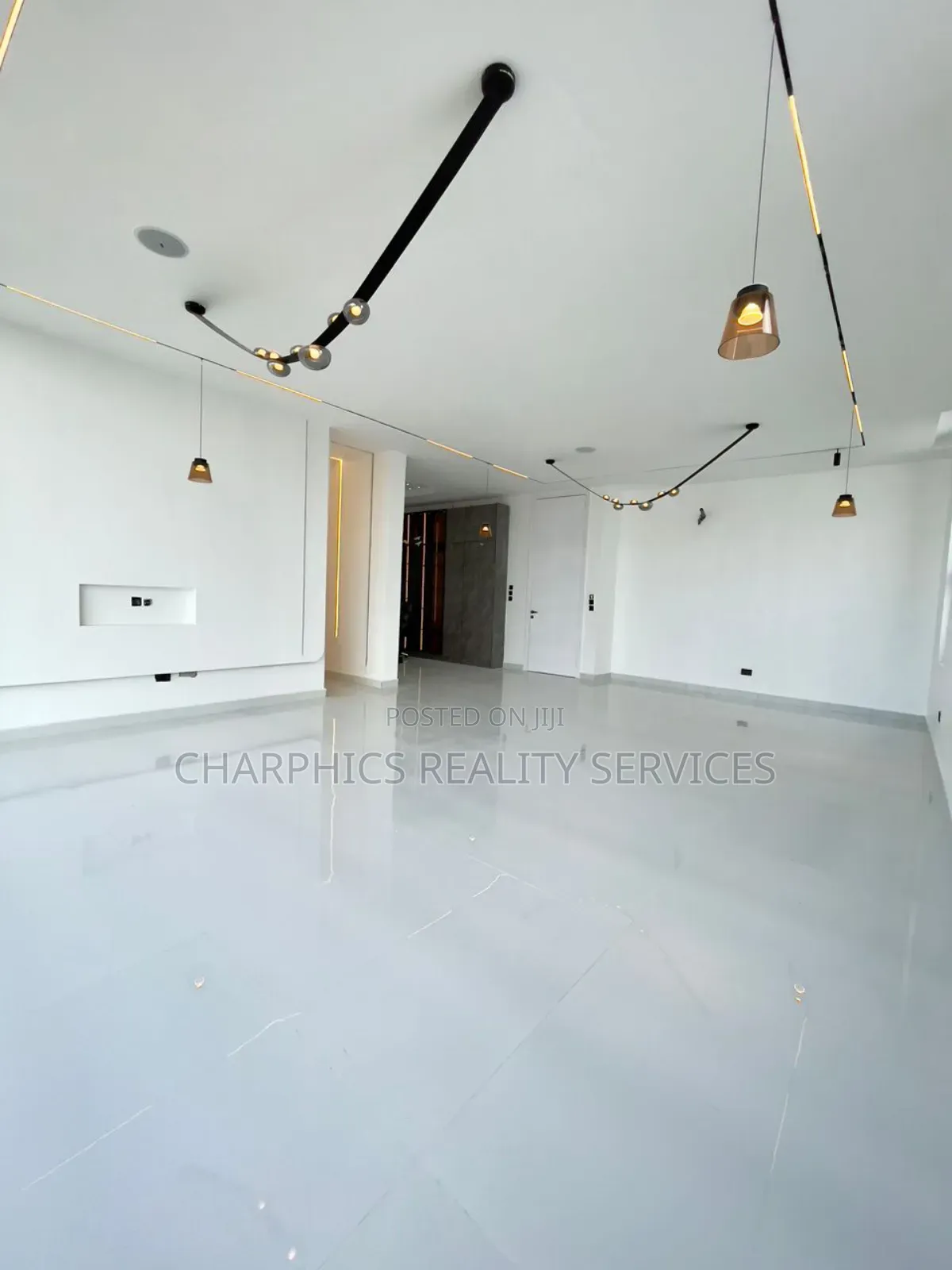 5bdrm Duplex in Osapa london for sale