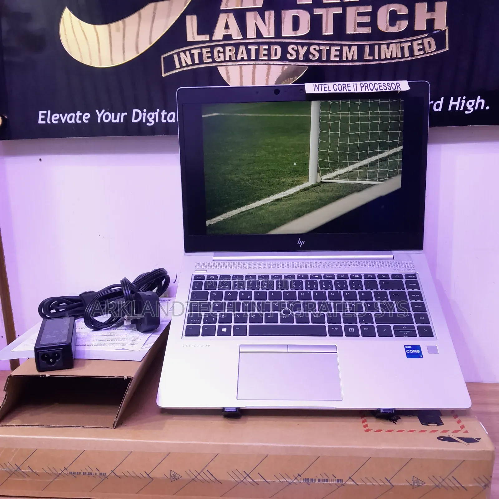 New Laptop HP EliteBook 840r G4 8GB Intel Core i7 SSD 256GB