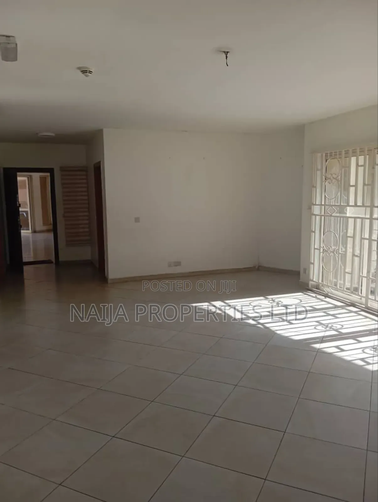 3bdrm Apartment in Oniru, Victoria Island for sale