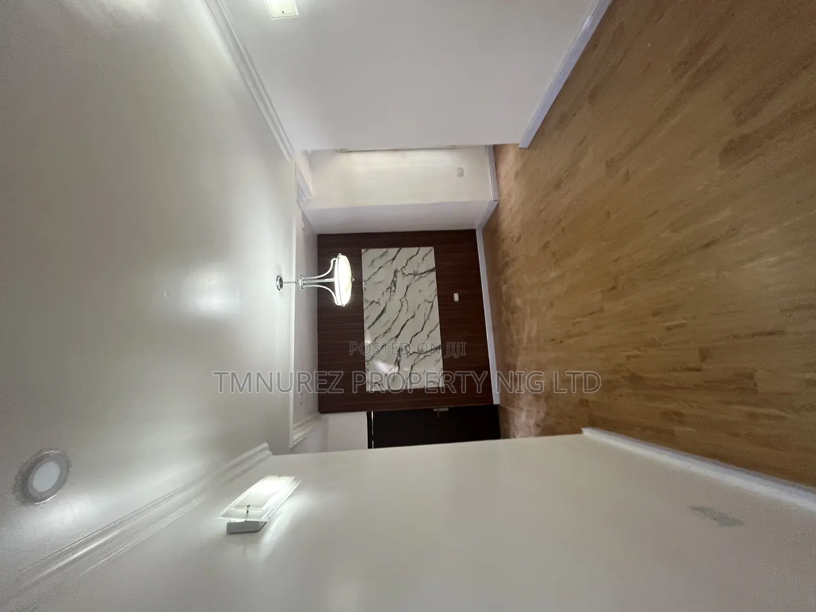 3bdrm Apartment in Lekki Phase 1 for rent