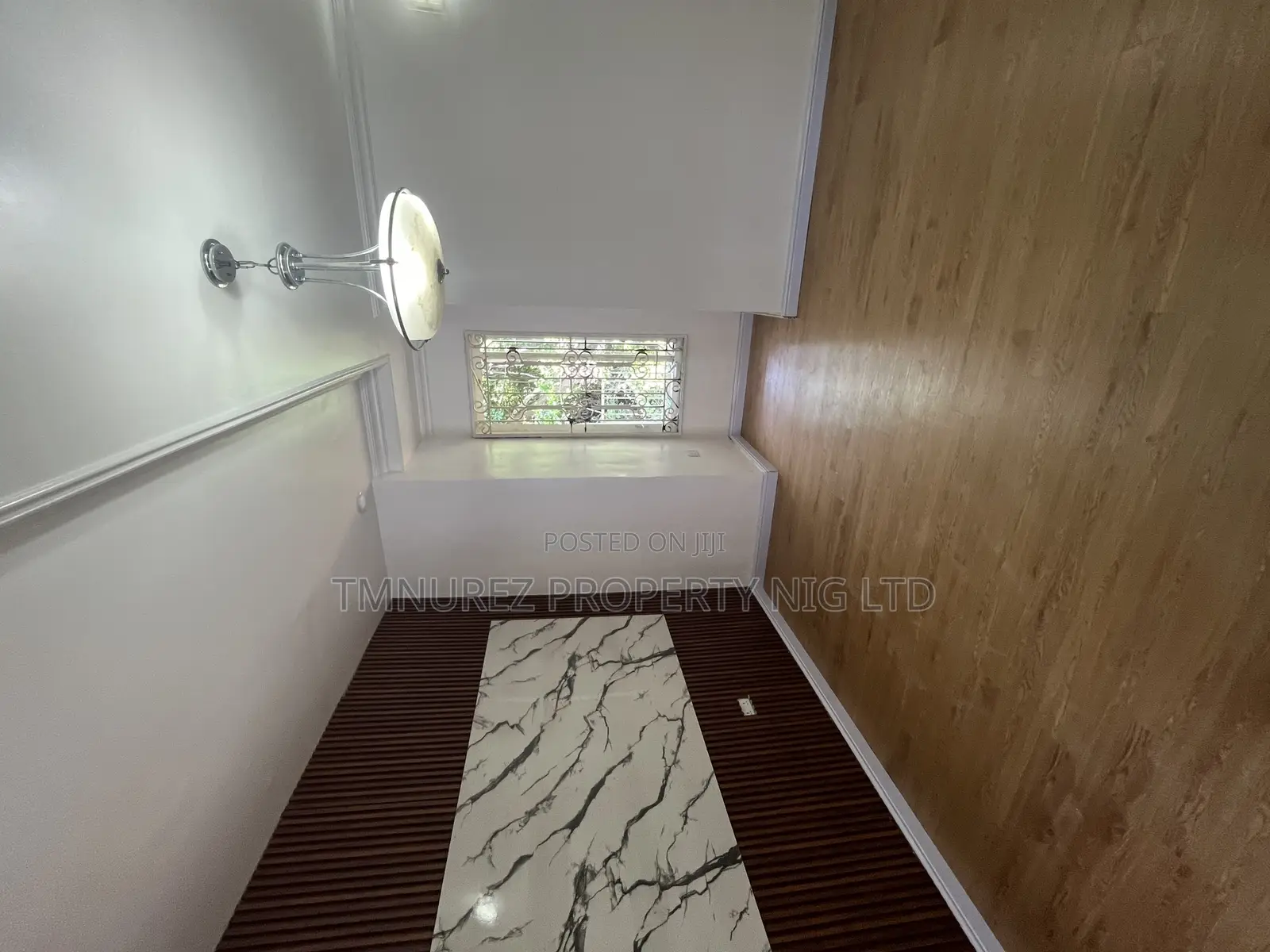 3bdrm Apartment in Lekki Phase 1 for rent