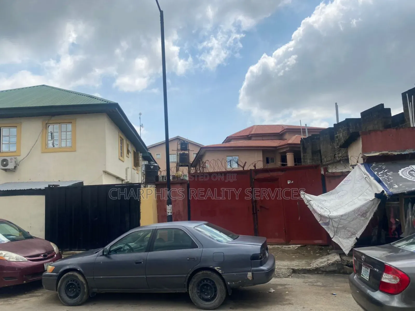 12 Rooms Detached House Warehouse at Ogudu