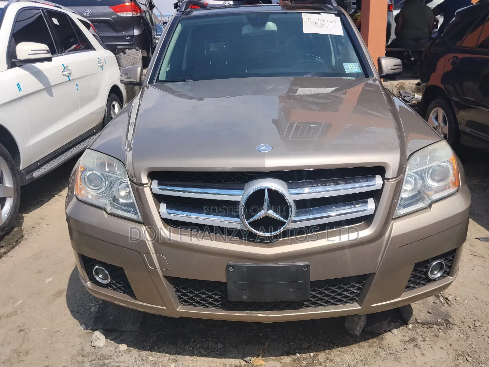 Mercedes-Benz GLK-Class 350 4MATIC 2010 Gold