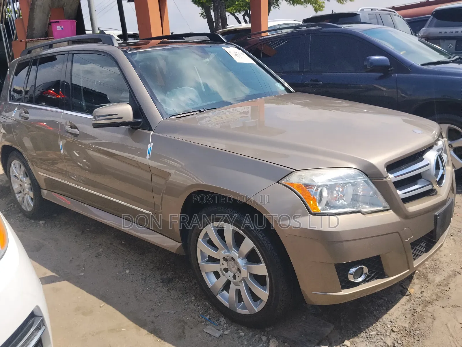 Mercedes-Benz GLK-Class 350 4MATIC 2010 Gold
