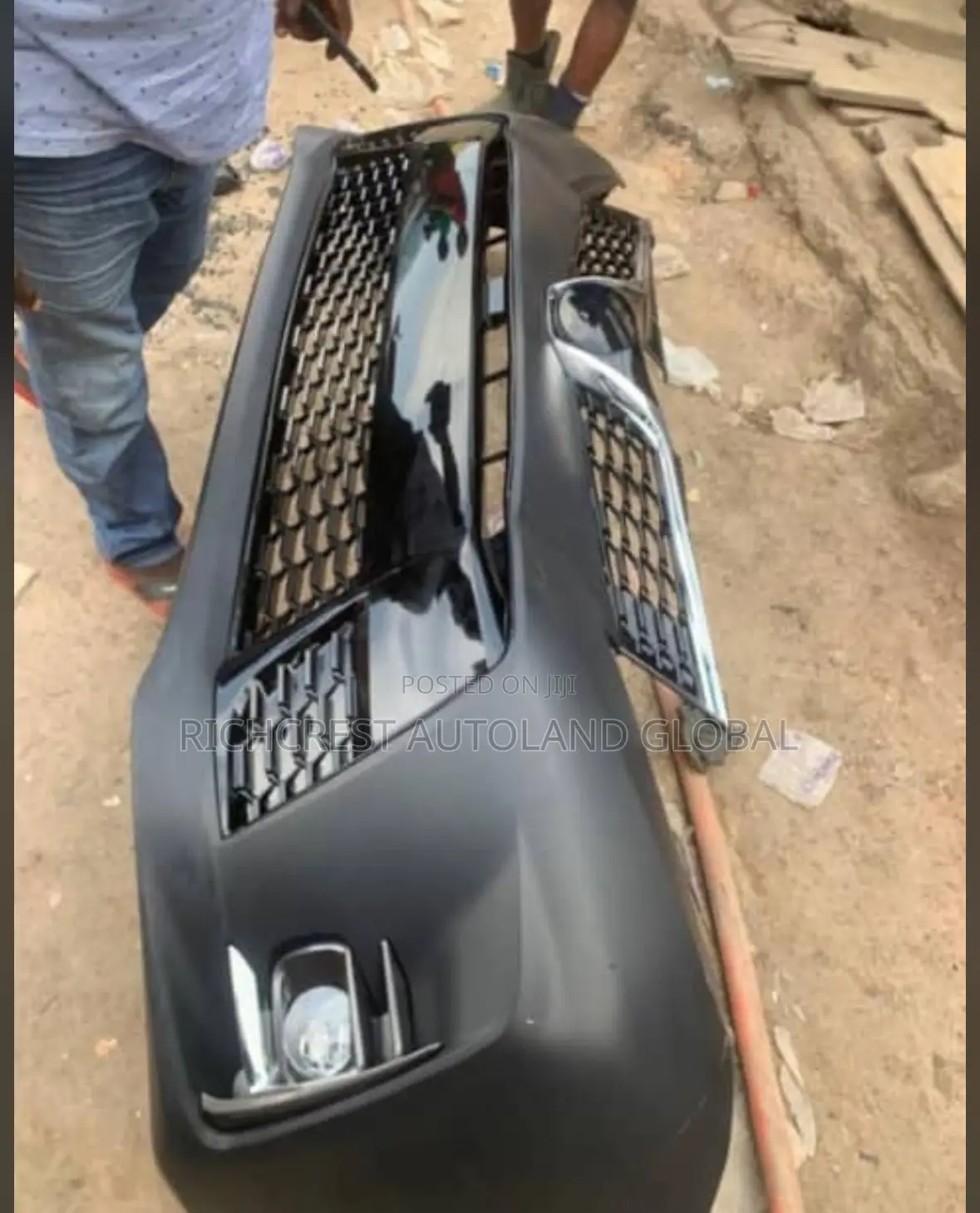 Toyota Sienna 2018/2019/2020/2021/2022 Complete Front Bumper