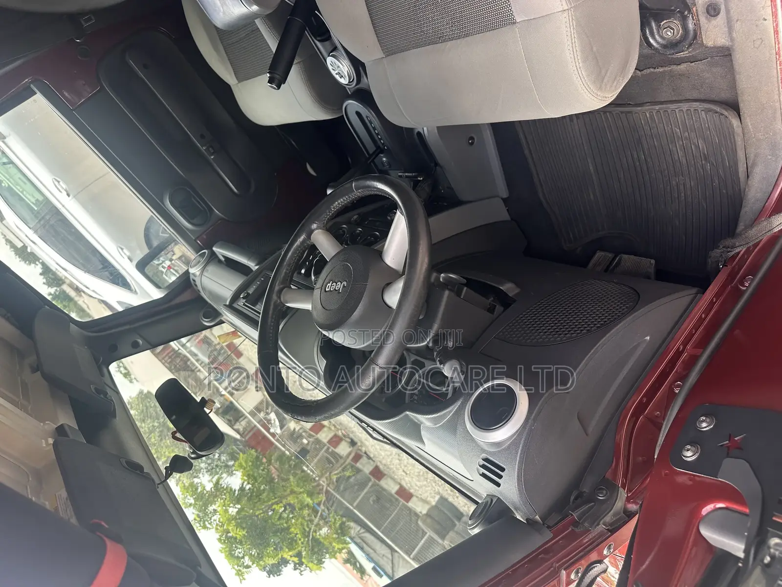 Jeep Wrangler Unlimited Sahara 2011 Burgundy