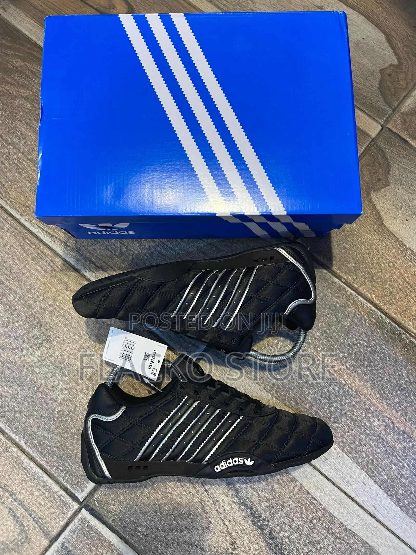 Original Adidas Adiracer Lo Sneakers