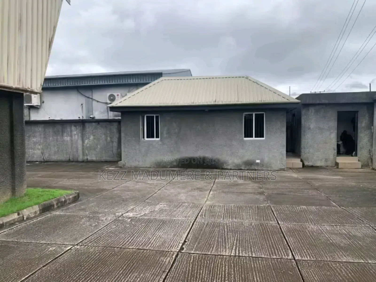 For Sale : 733 SQMTS Warehouse on 8.5plots of Land at Trans Amadi, Ph