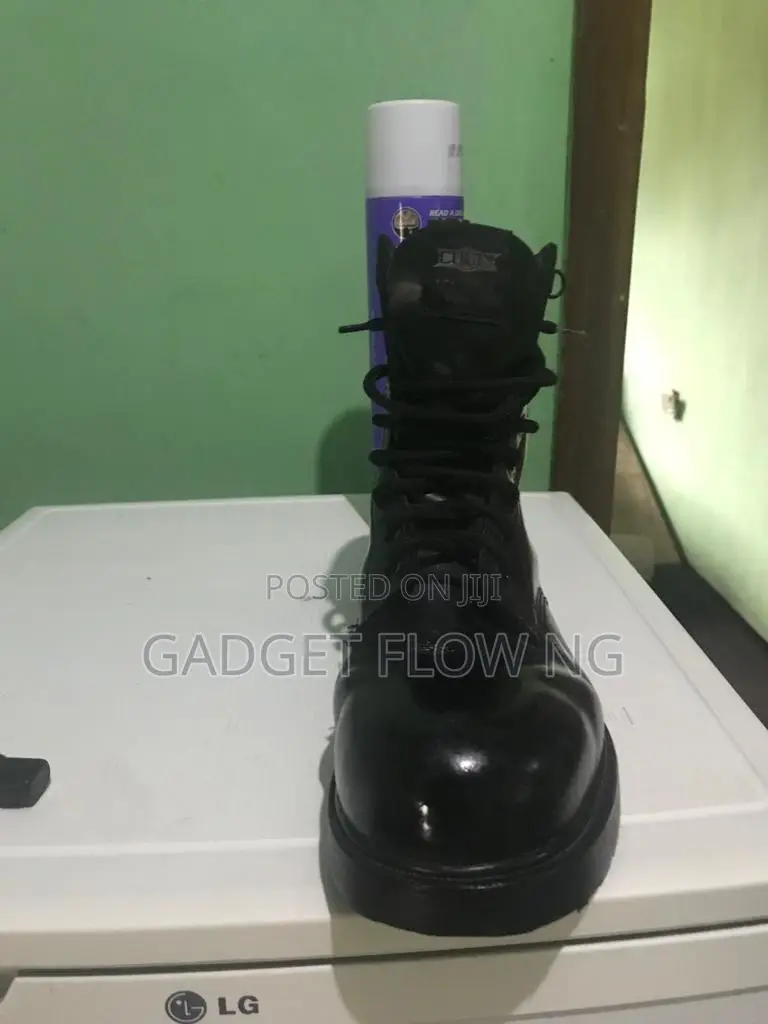 Cult Designer Tatical Ankle Boot (Size 40) – Foreign Used