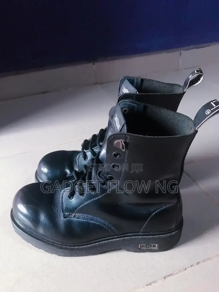 Cult Designer Tatical Ankle Boot (Size 40) – Foreign Used