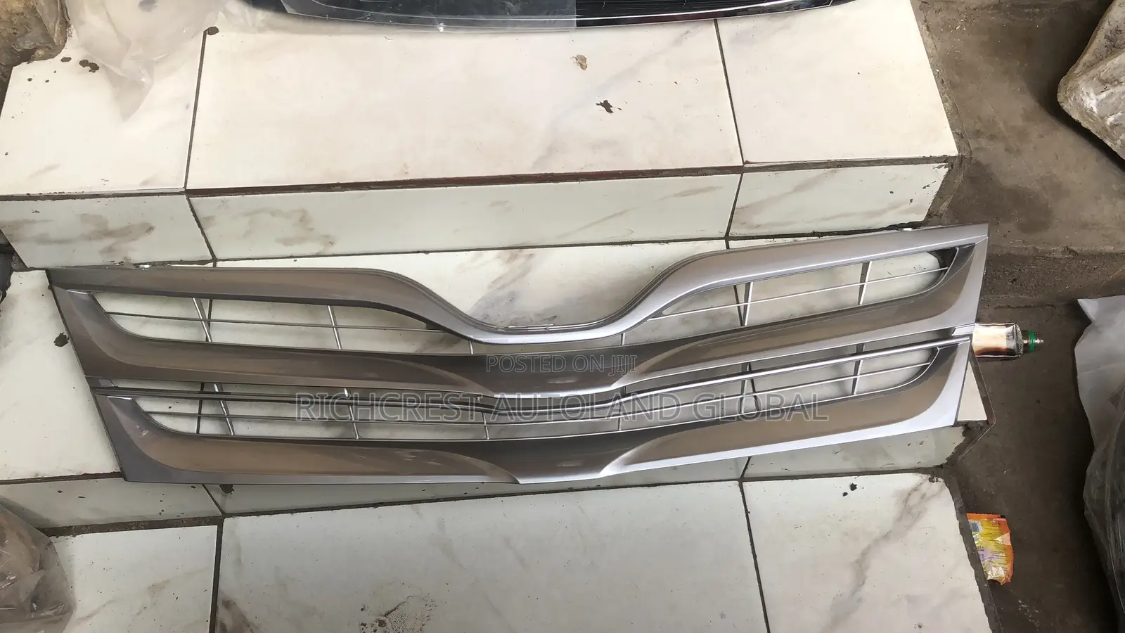 Toyota Venza Front Grille