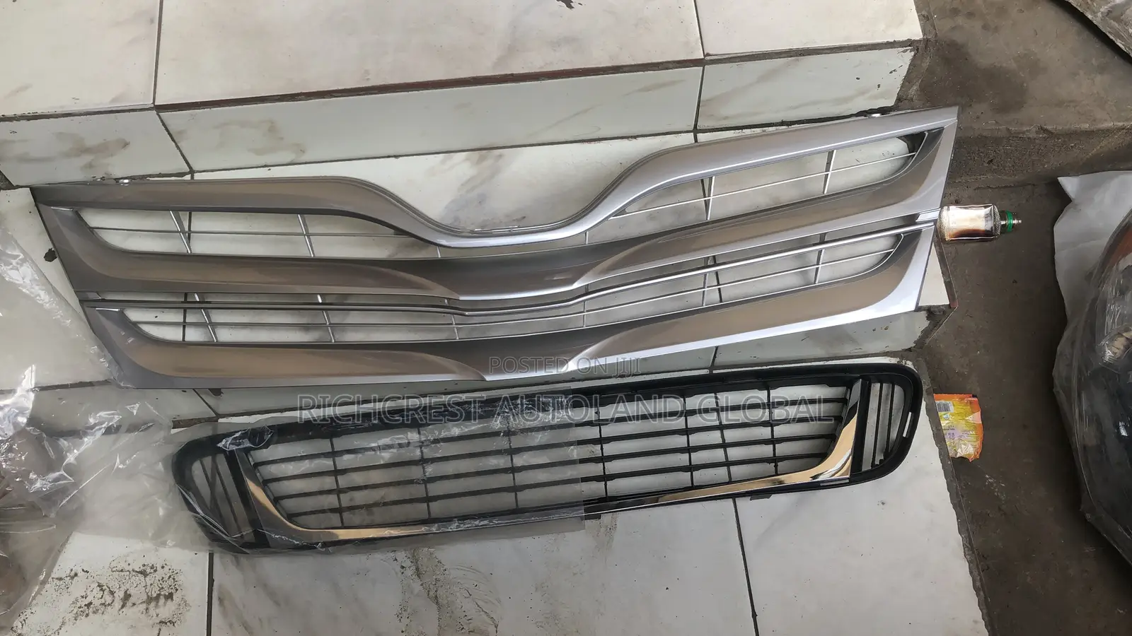 Toyota Venza Front Grille