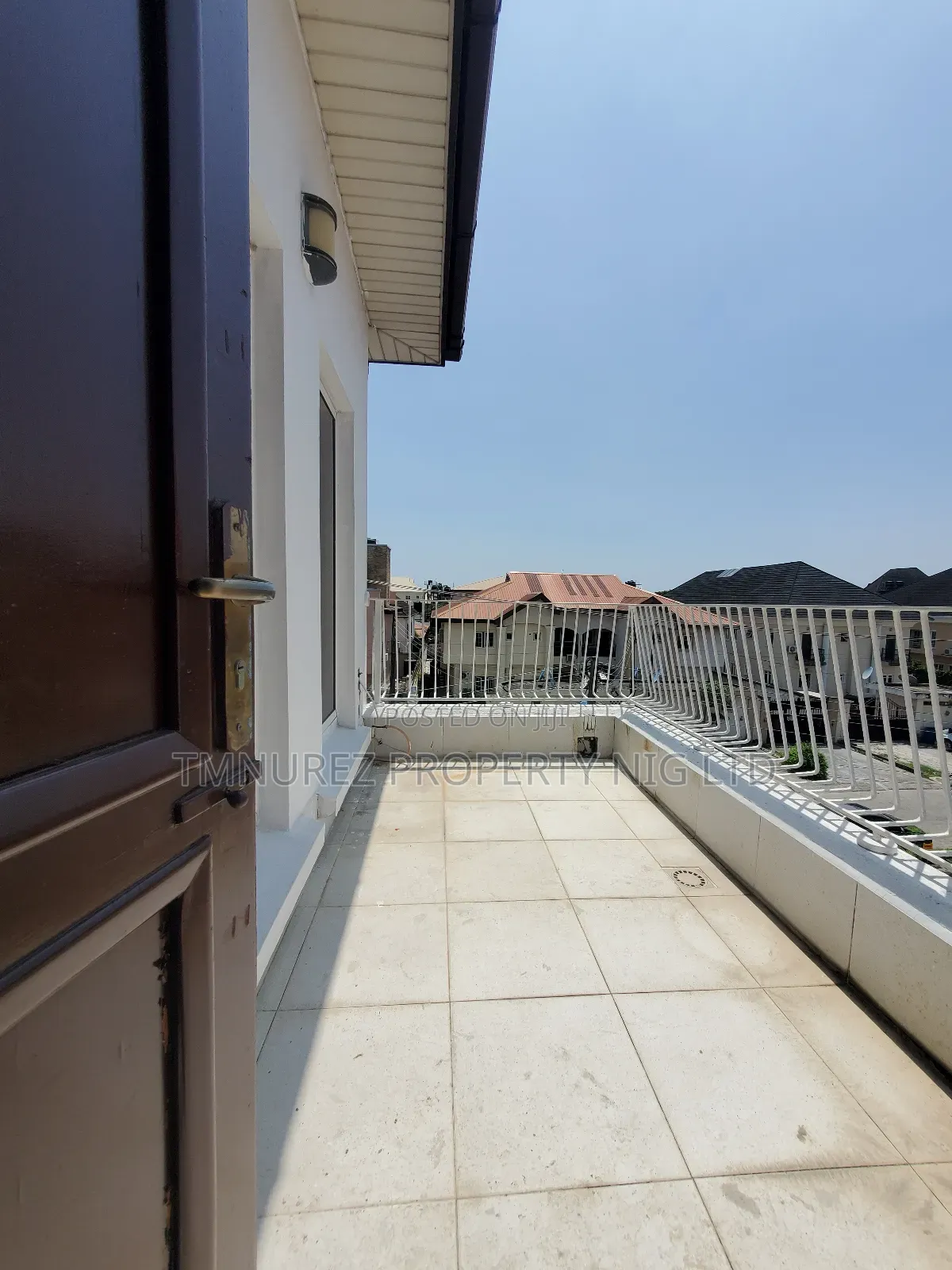 2bdrm Apartment in Lekki Phase1 Estate for rent