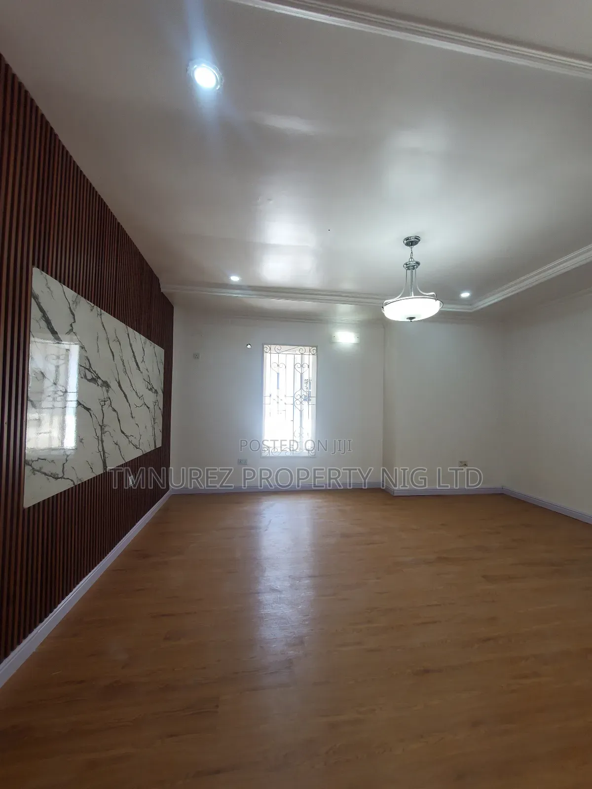 2bdrm Apartment in Lekki Phase1 Estate for rent