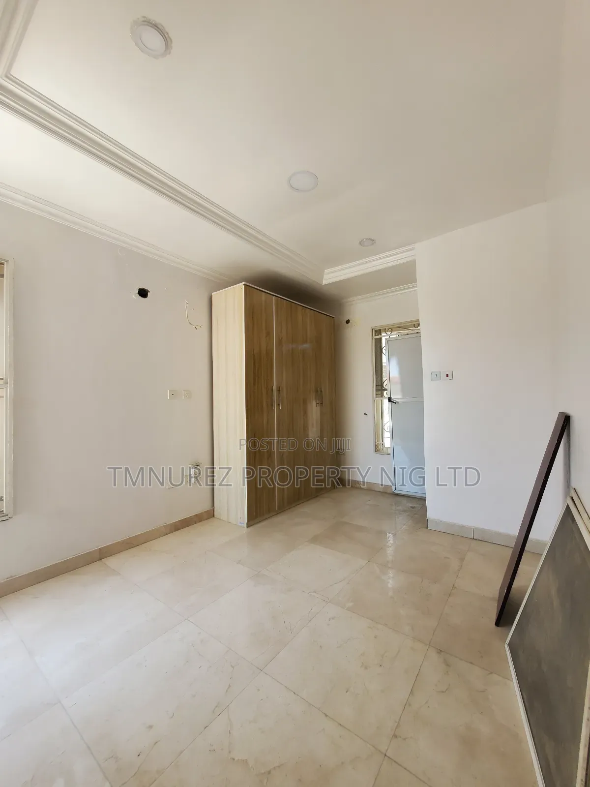 2bdrm Apartment in Lekki Phase1 Estate for rent