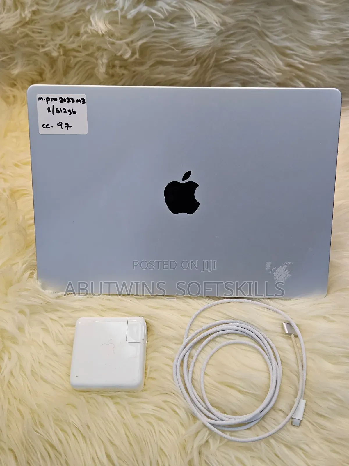 Apple MacBook Pro 2023 M3 Pro 14-Inch 8GB Intel Core M3 SSD 512GB