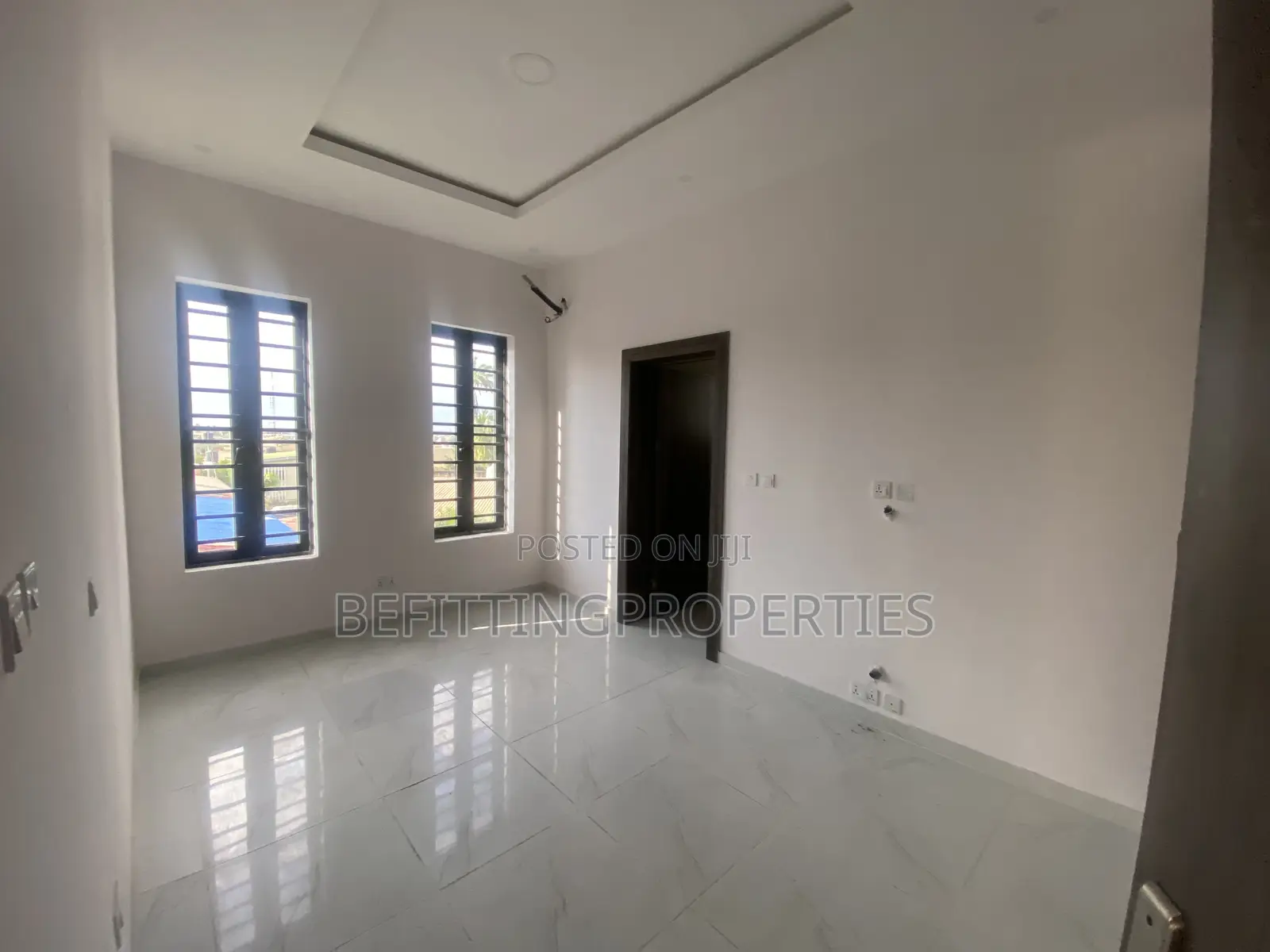 3bdrm Block of Flats in Ikeja for sale