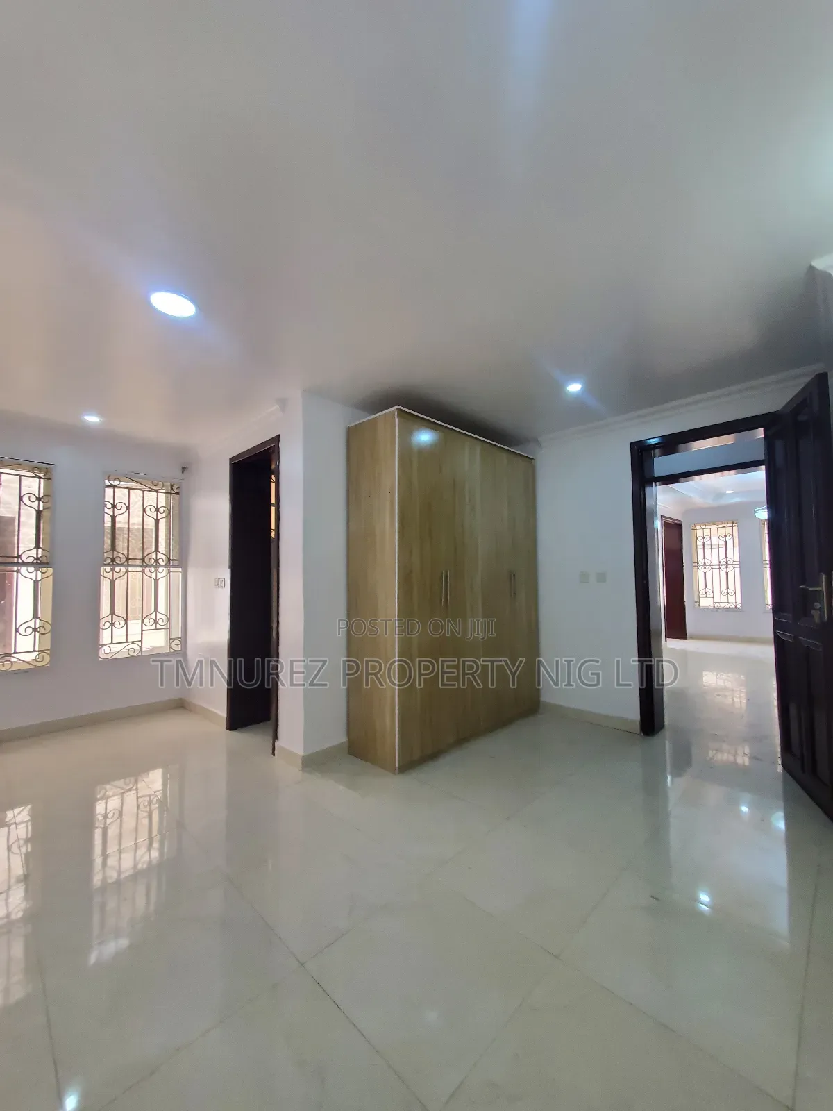 2bdrm Apartment in Lekki Phase1 Estate for rent