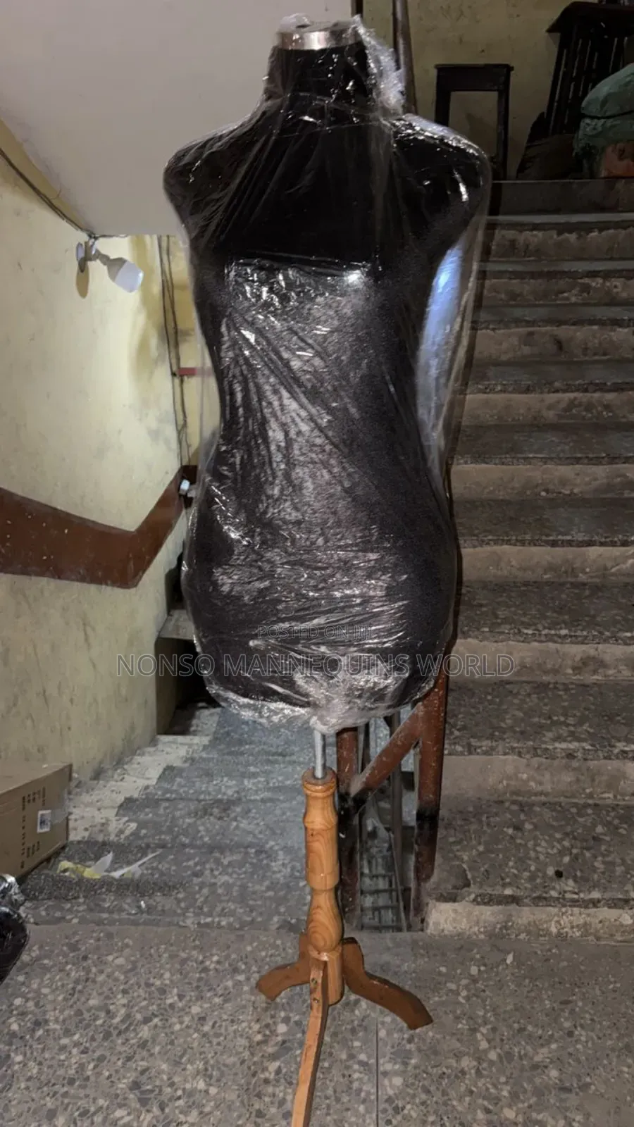 Size 12 Female Bodyform With Wooden Tripod Legs