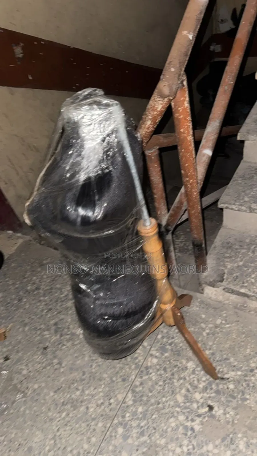 Size 12 Female Bodyform With Wooden Tripod Legs