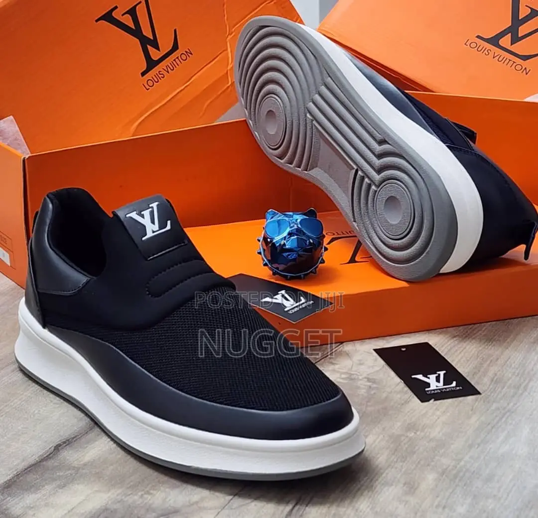 Louis Vuitton Sneakers (Luxury Grade) 