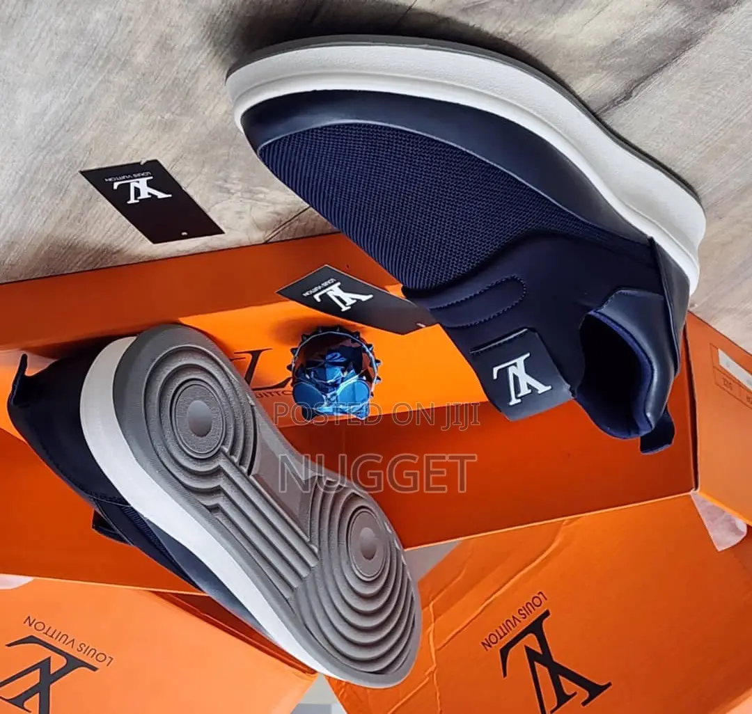 Louis Vuitton Sneakers Navy Blue (Luxury Grade)