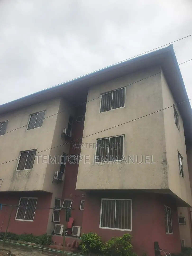 Strategically 9 Units Blocks of Flat + Bungalow