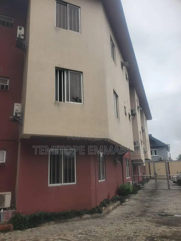 Strategically 9 Units Blocks of Flat + Bungalow