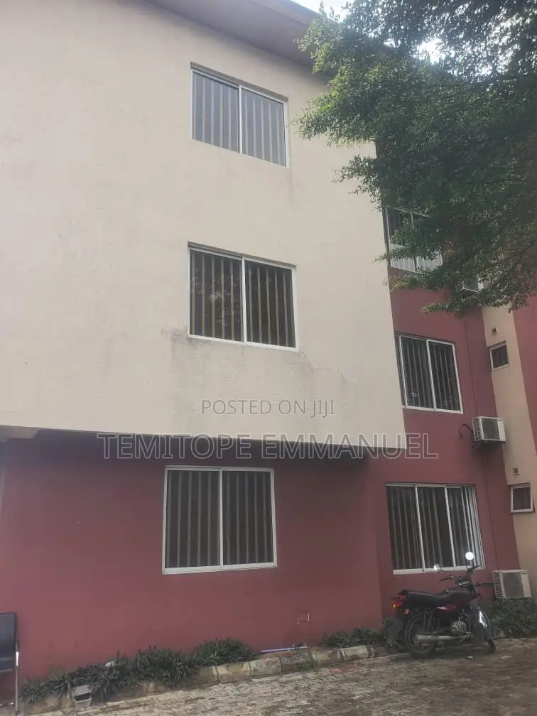 Strategically 9 Units Blocks of Flat + Bungalow