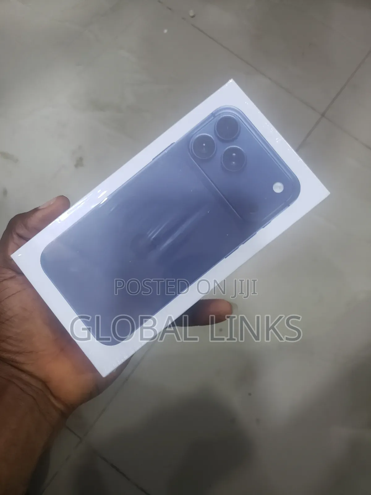 New Apple XR 128 GB Blue